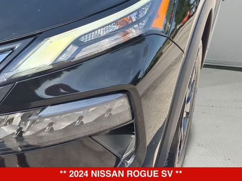 Used 2024 Nissan Rogue SV AWD/4WD image 10