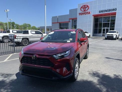 Used 2025 Toyota RAV4 XLE FWD image 4