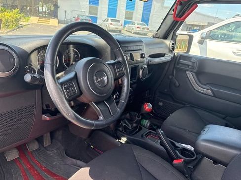Used 2014 Jeep Wrangler Sport w/ Connectivity Group AWD/4WD image 9