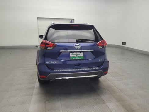 Used 2018 Nissan Rogue SV image 6