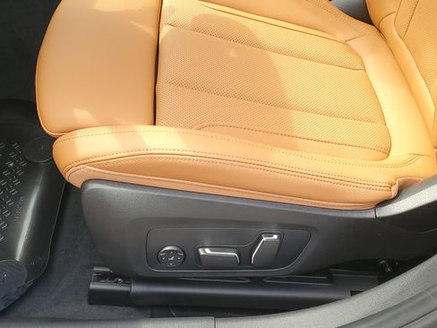 New 2026 BMW 330i xDrive Sedan w/ Premium Package AWD/4WD image 9