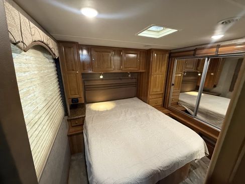 Used 2017 Ford E-450 and Econoline 450 Super Duty w/ Motorhome Prep Package RWD image 67