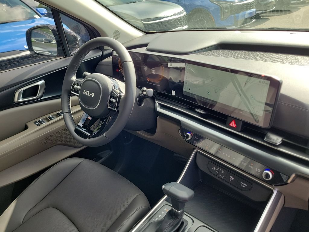 New 2026 Kia Carnival FWD image 8