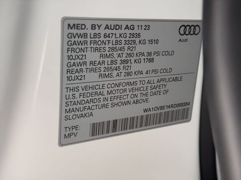 Used 2024 Audi Q8 Prestige w/ Prestige Package AWD/4WD image 27