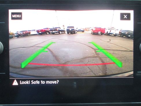 Used 2019 Volkswagen Golf R 4-Door image 11