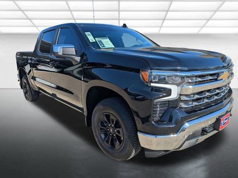 Used 2025 Chevrolet Silverado 1500 LT w/ Safety Package image 34