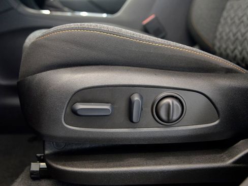 Used 2023 Chevrolet Equinox LT image 16