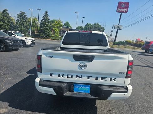 Used 2024 Nissan Frontier SV w/ SV Convenience Package RWD image 7