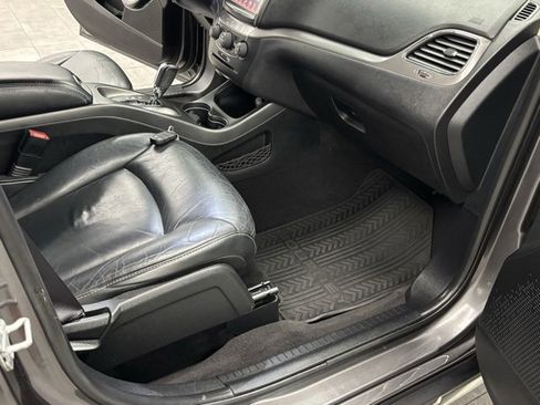 Used 2015 Dodge Journey Crossroad w/ Flexible Seating Group image 32