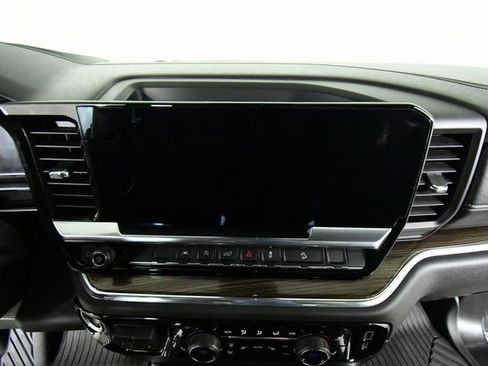 Used 2023 Chevrolet Silverado 1500 RST image 4