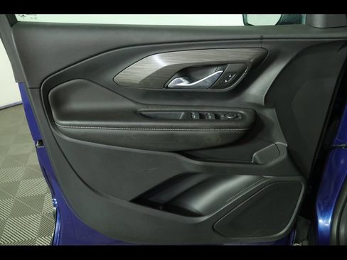 Used 2022 GMC Terrain SLE w/ Driver Convenience Package image 21