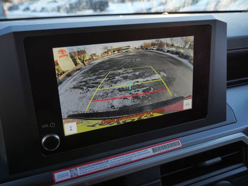 Certified 2025 Toyota 4Runner TRD Off-Road image 32