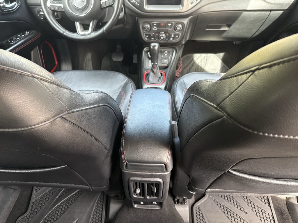 Used 2017 Jeep Compass Trailhawk w/ Leather Interior Group AWD/4WD image 21