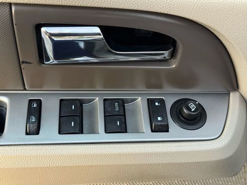 Used 2010 Ford Expedition XLT AWD/4WD image 15