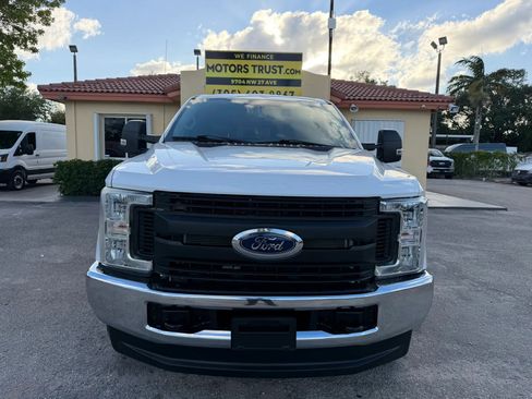 Used 2018 Ford F250 XL w/ Power Equipment Group image 9