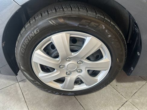 Used 2017 Toyota Corolla LE FWD image 10