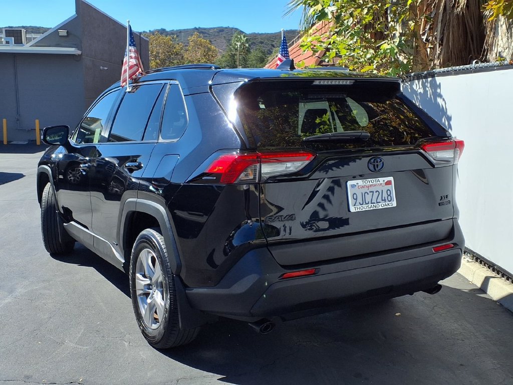 Certified 2023 Toyota RAV4 XLE w/ Convenience Package AWD/4WD image 7