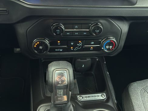 Used 2025 Ford Bronco 4-Door AWD/4WD image 22