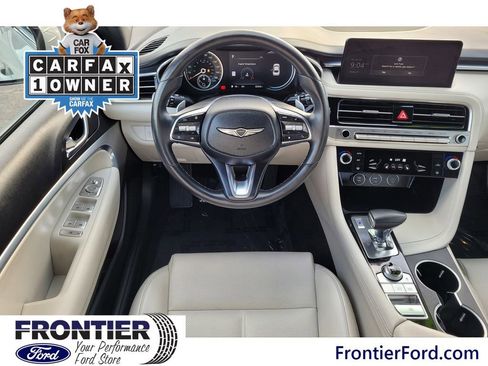 Used 2024 Genesis G70 2.5T image 9