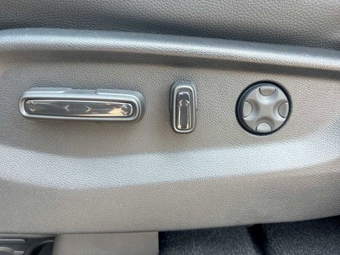 New 2026 Honda Odyssey Touring image 13