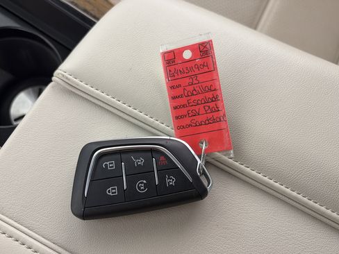 Certified 2023 Cadillac Escalade ESV Premium Luxury Platinum w/ LPO, Radiant Package AWD/4WD image 34