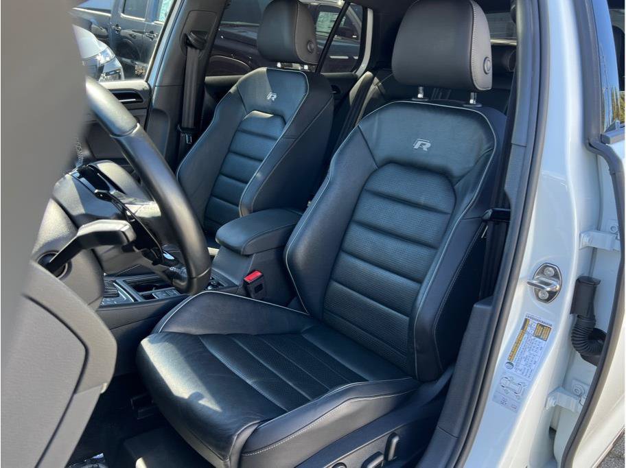 Used 2018 Volkswagen Golf 4-Door AWD/4WD image 8