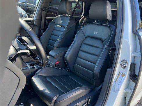 Used 2018 Volkswagen Golf 4-Door AWD/4WD image 8