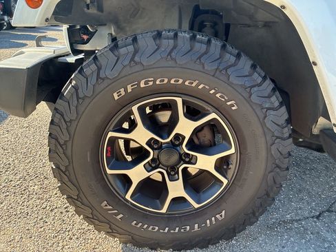 Used 2013 Jeep Wrangler Unlimited Sahara w/ Trailer Tow Group image 10