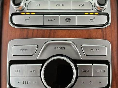 Used 2019 Kia K900 Luxury image 49