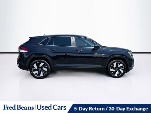 Used 2025 Volkswagen Atlas Cross Sport SE AWD/4WD image 9