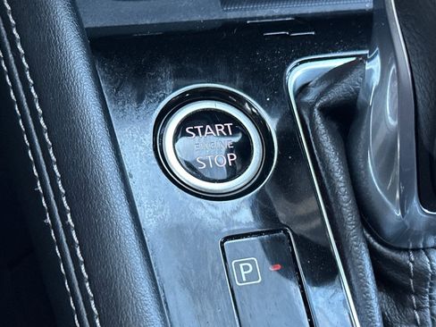 Used 2023 Nissan Kicks SV image 23