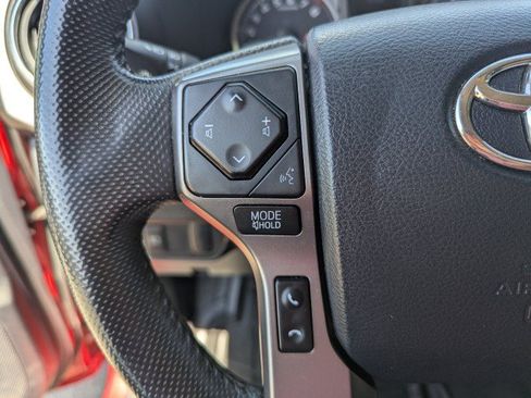 Used 2020 Toyota Tacoma SR5 AWD/4WD image 14