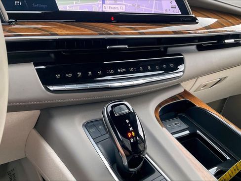 Used 2024 Cadillac Escalade Sport Platinum w/ LPO, ONYX Package AWD/4WD image 65