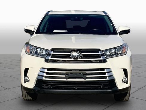Used 2019 Toyota Highlander Limited AWD/4WD image 4