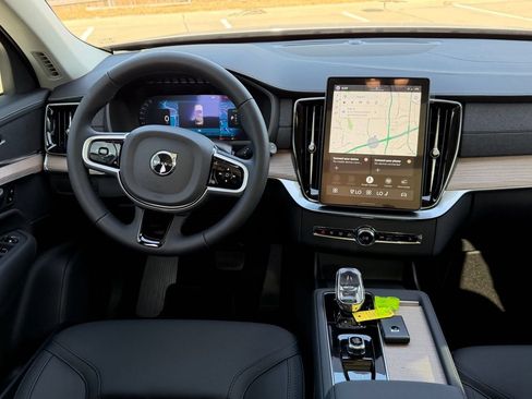 New 2026 Volvo XC90 T8 Core AWD/4WD image 12