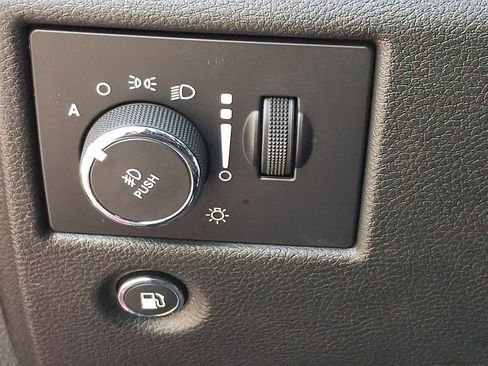 Used 2021 Jeep Grand Cherokee Laredo RWD image 24