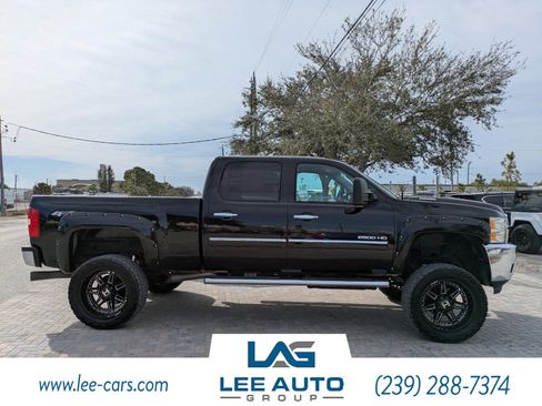 Used 2013 Chevrolet Silverado 2500 LT w/ Custom Sport Truck Package AWD/4WD image 2