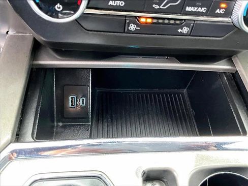 Used 2021 Ford Expedition Max XLT image 25