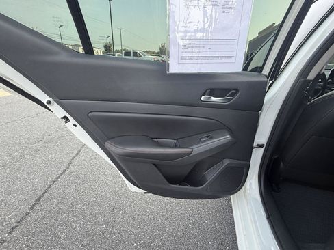 Used 2022 Nissan Altima 2.5 SR FWD image 13