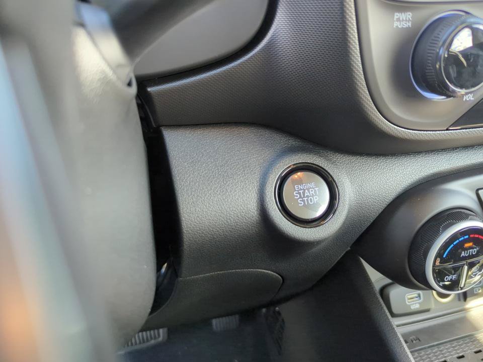Certified 2026 Hyundai Venue SEL FWD image 36