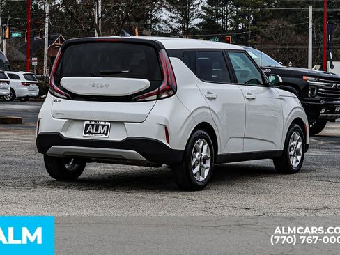 Used 2025 Kia Soul LX w/ LX Technology Package image 6