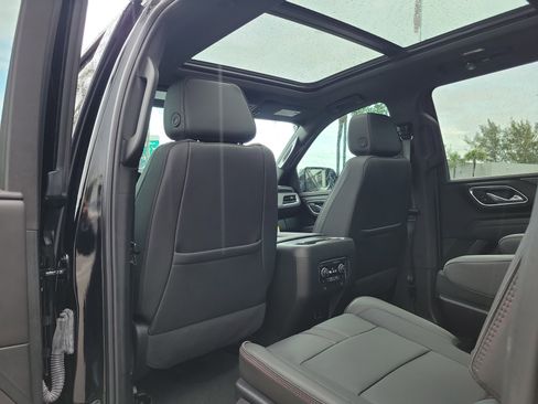 Used 2024 Chevrolet Suburban RST w/ Luxury Package RWD image 15