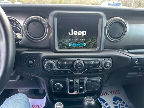 Used 2022 Jeep Wrangler Unlimited Sport image 22