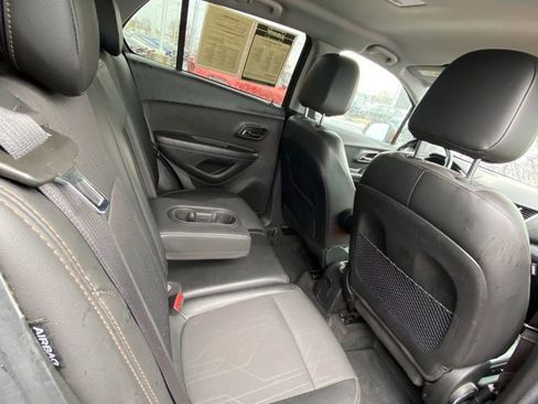 Used 2021 Chevrolet Trax LT w/ Driver Confidence Package image 24