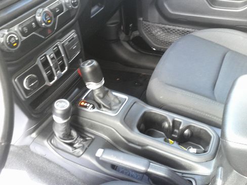 Used 2021 Jeep Wrangler Unlimited Sport image 14