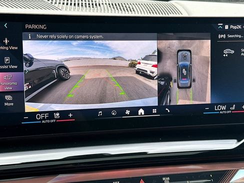 Used 2024 BMW i5 eDrive40i w/ M Sport Package image 22