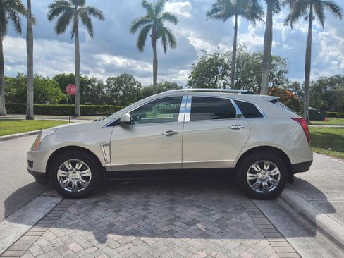 Used 2013 Cadillac SRX Luxury FWD image 4