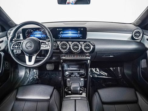 Certified 2022 Mercedes-Benz CLA 250 image 9