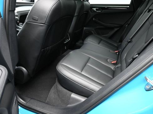 Used 2023 Porsche Macan image 21