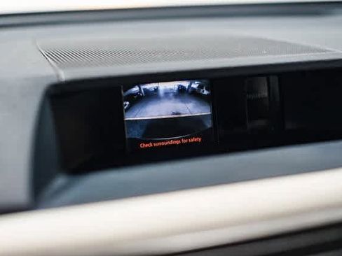 Used 2012 Toyota Sienna LE w/ Towing Pkg image 26